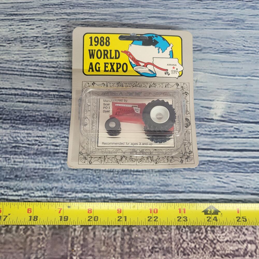 Vtg 1988 Scale Models 1/64 Scale Cockshutt 1855 n/frontend tractor plastic red